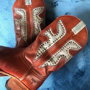 FRYE Women’s cowboy boots (fits 8/9) used